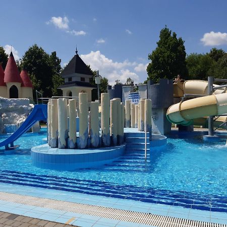 Tukan Apartman Hajduszoboszlo Luaran gambar